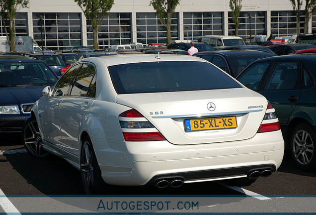 Mercedes-Benz S 63 AMG W221