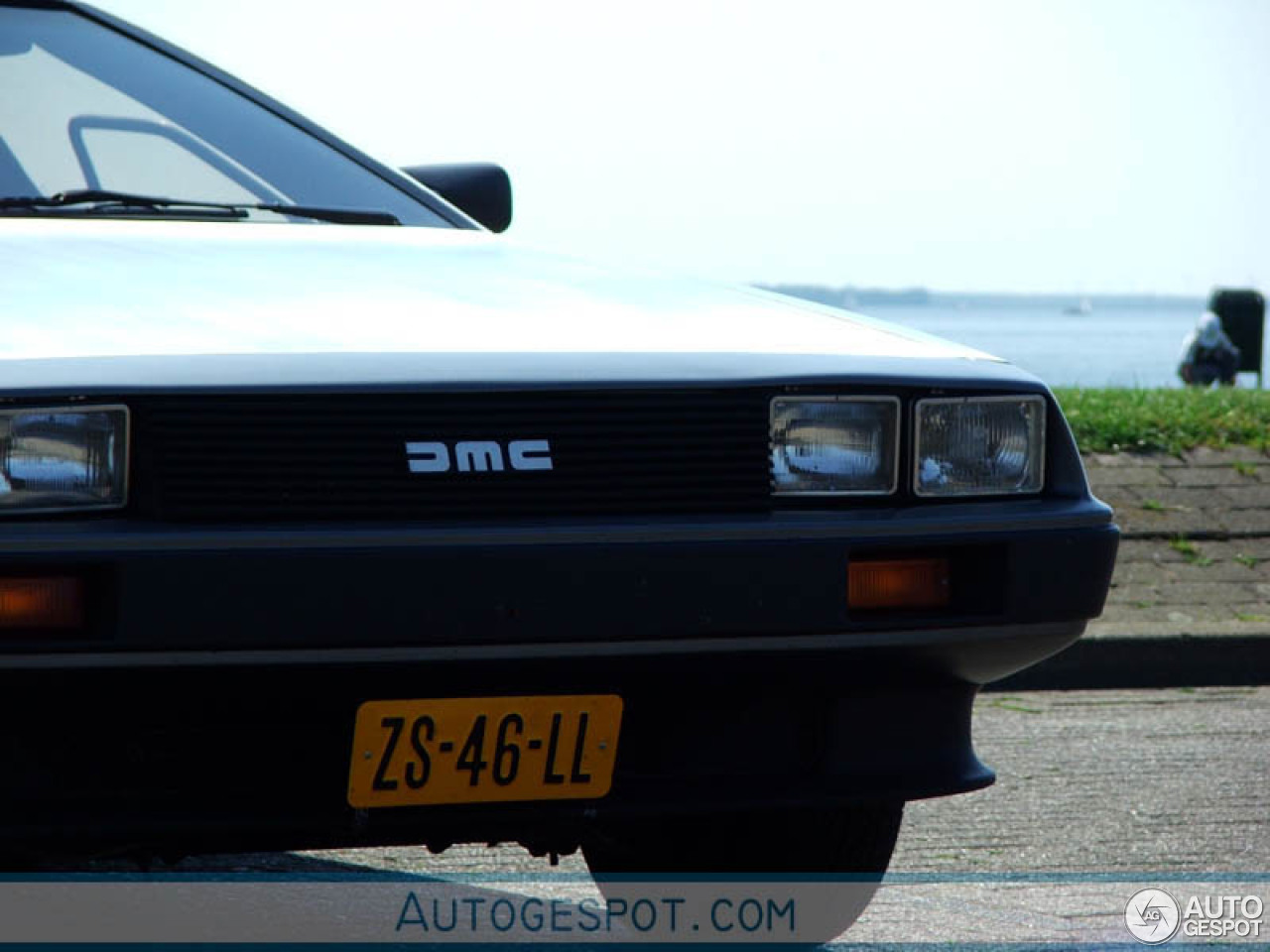 DeLorean DMC-12