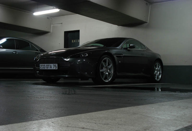 Aston Martin V8 Vantage