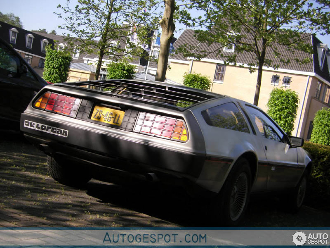 DeLorean DMC-12