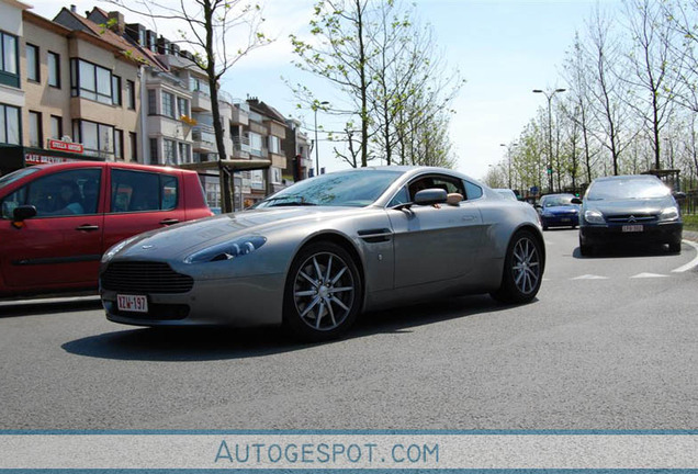 Aston Martin V8 Vantage