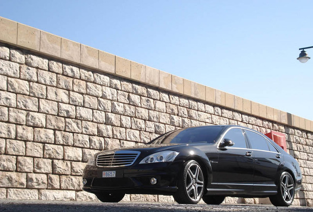 Mercedes-Benz S 65 AMG V221