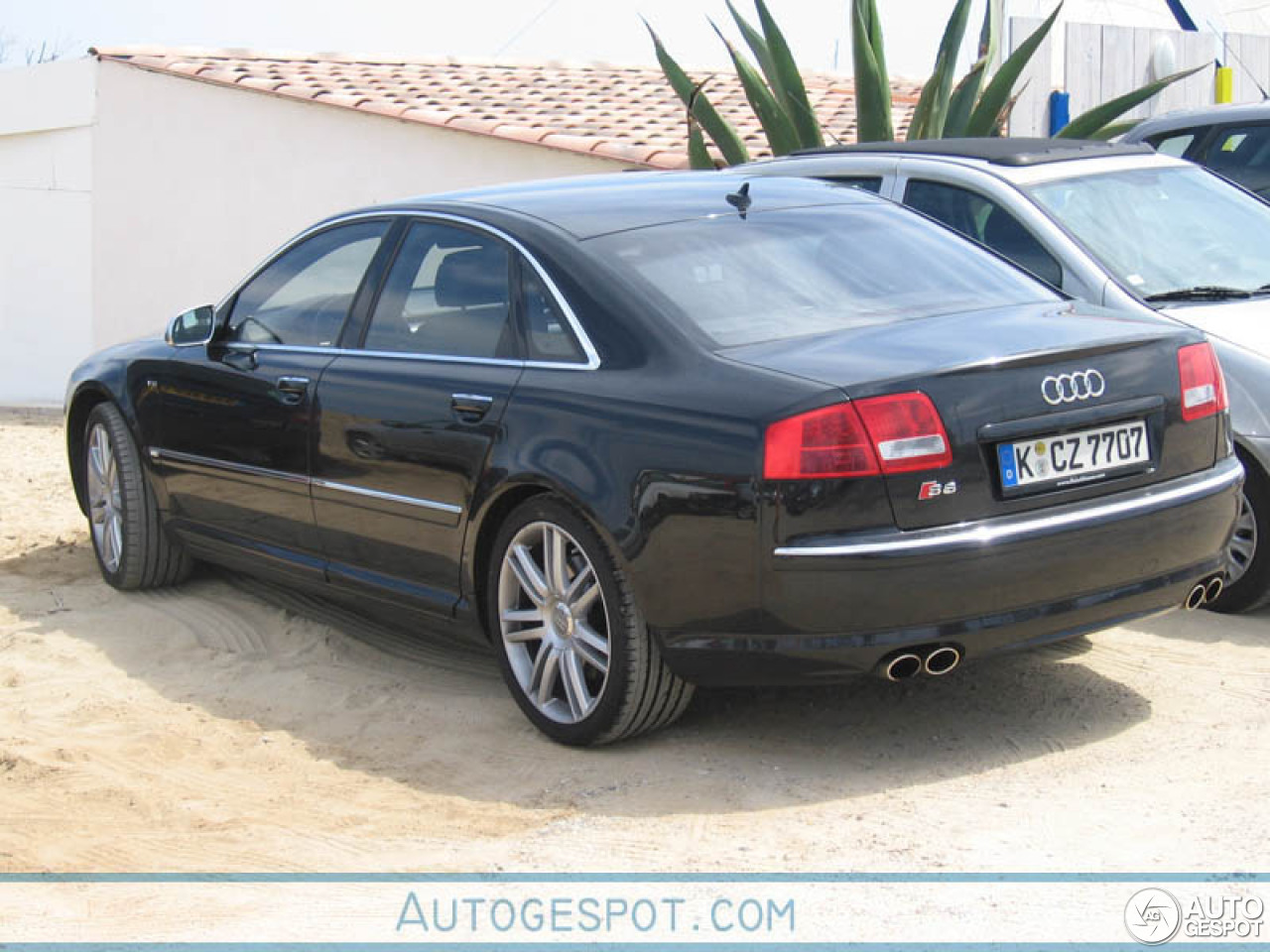 Audi S8 D3