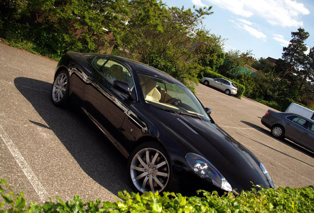 Aston Martin DB9