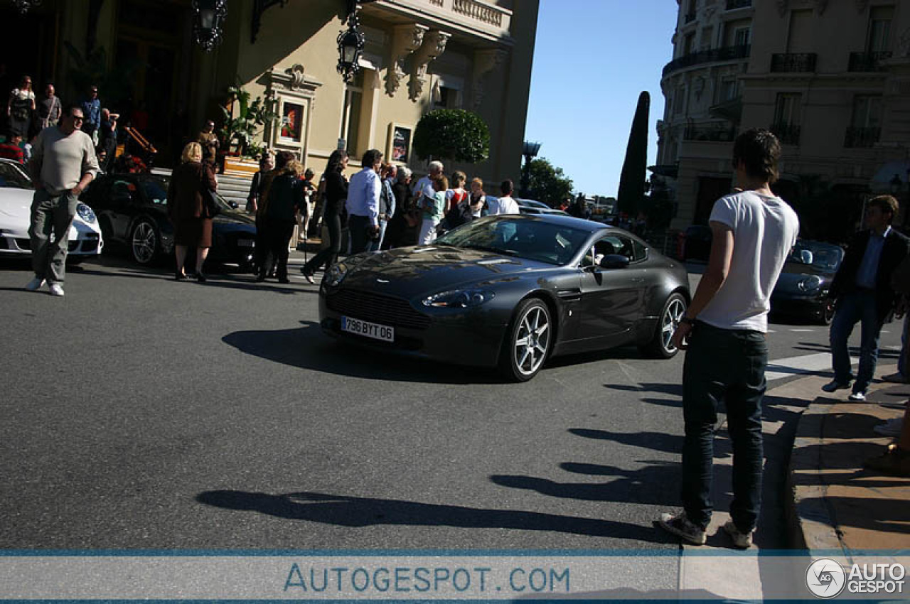 Aston Martin V8 Vantage