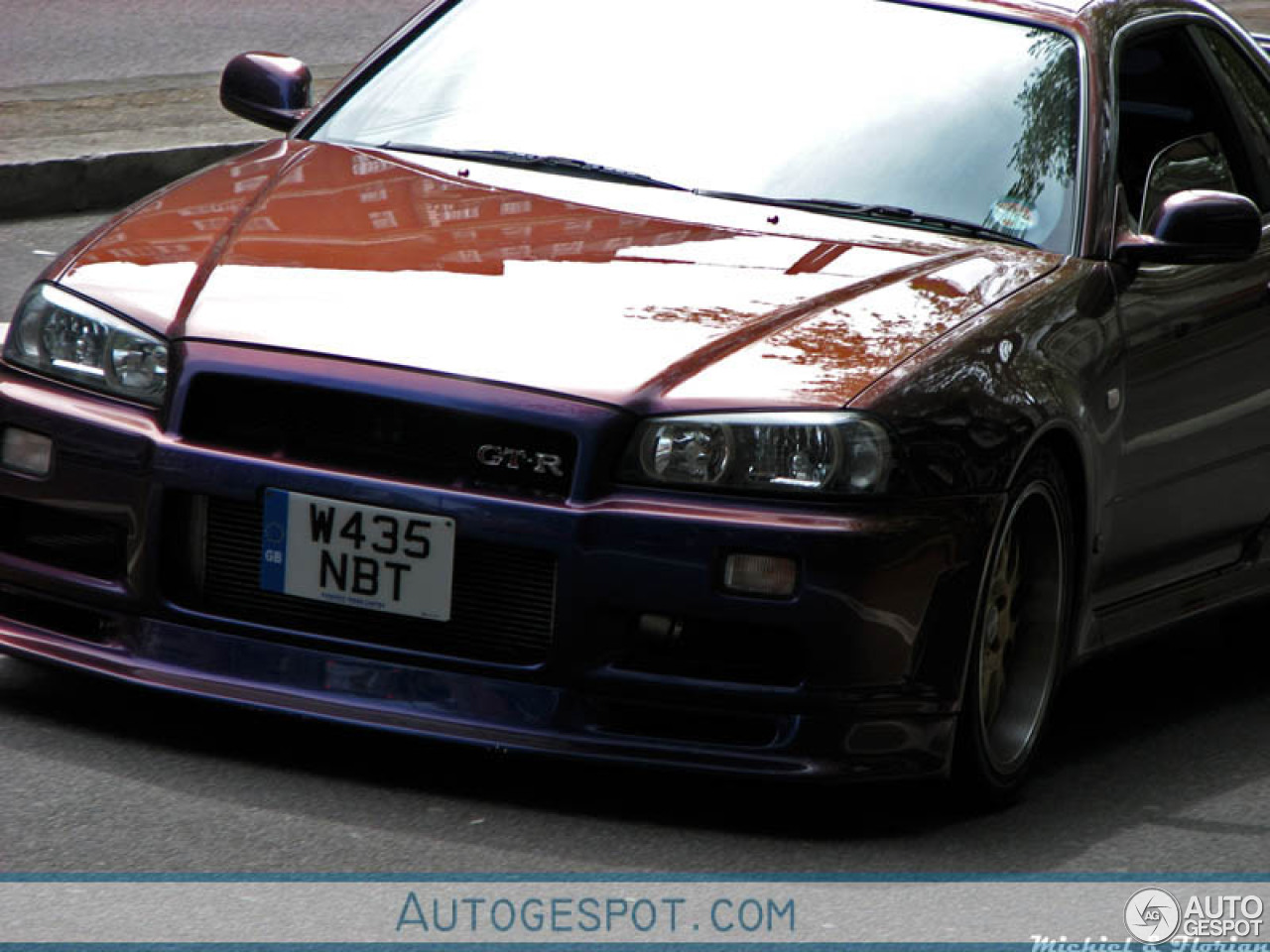 Nissan Skyline R34 GT-R V-Spec Midnight Purple Pearl II Special Color Limited Edition