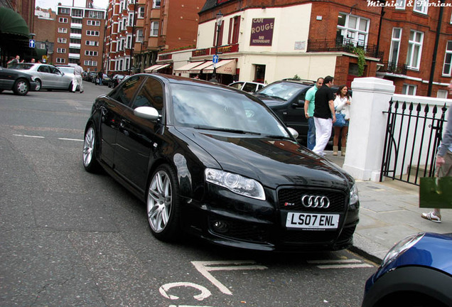 Audi RS4 Sedan