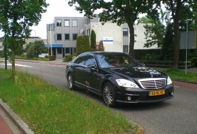 Mercedes-Benz S 63 AMG W221