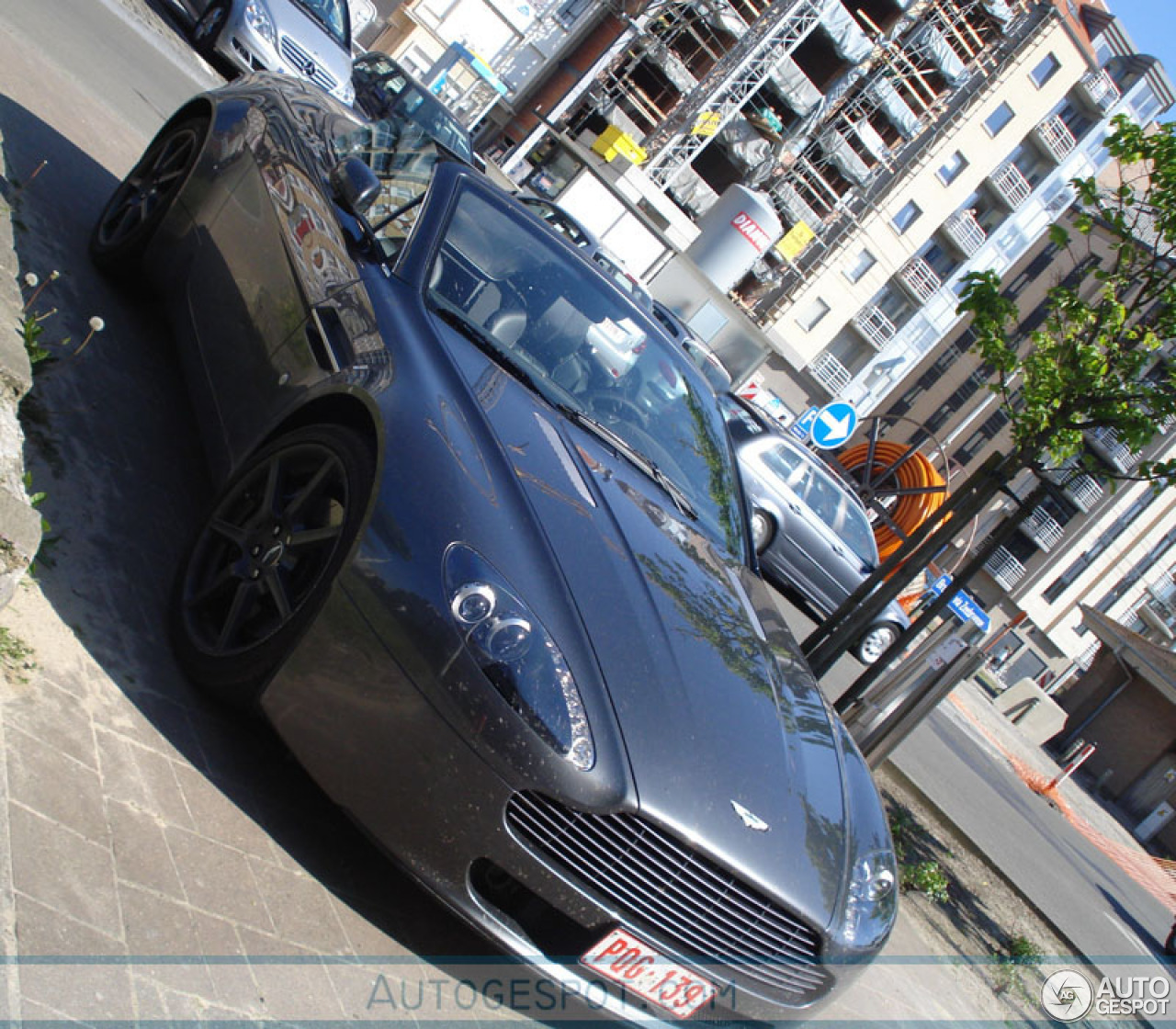 Aston Martin V8 Vantage Roadster