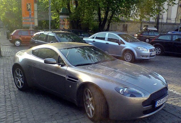 Aston Martin V8 Vantage