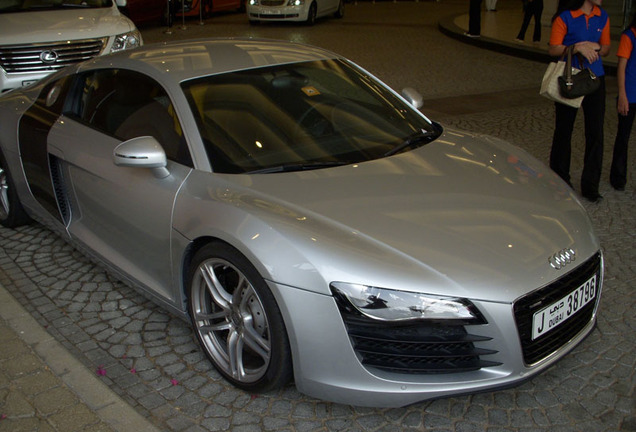 Audi R8