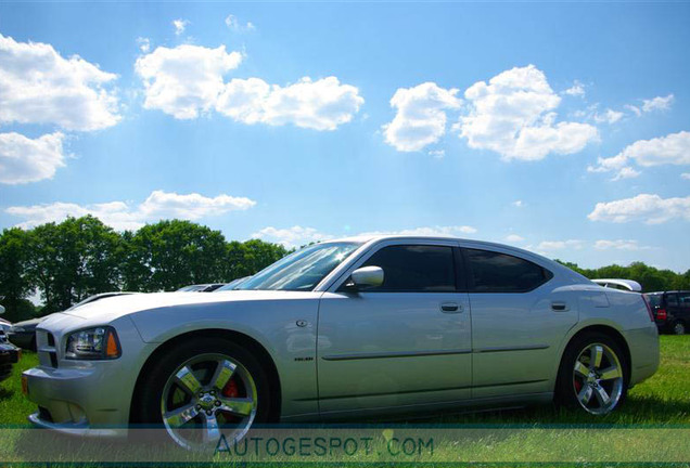 Dodge Charger SRT-8