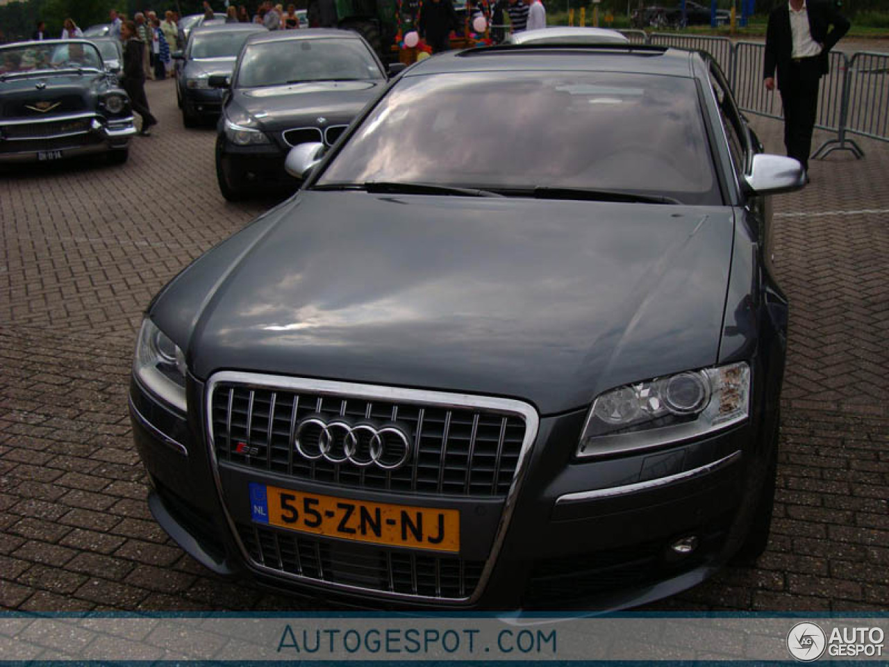 Audi S8 D3