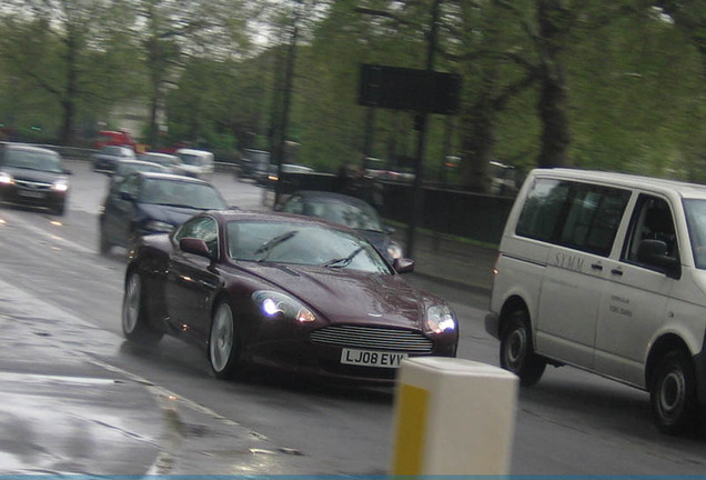 Aston Martin DB9