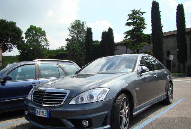 Mercedes-Benz S 63 AMG W221