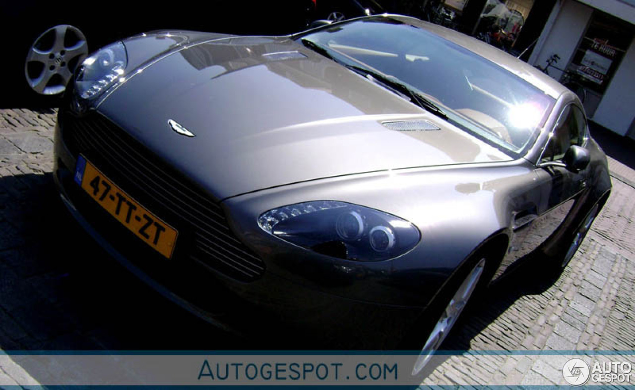 Aston Martin V8 Vantage