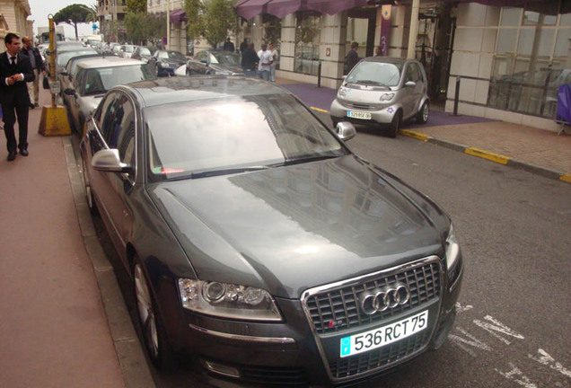 Audi S8 D3