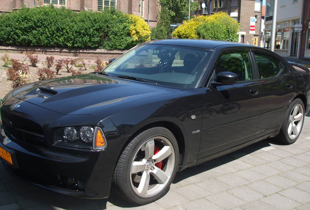 Dodge Charger SRT-8