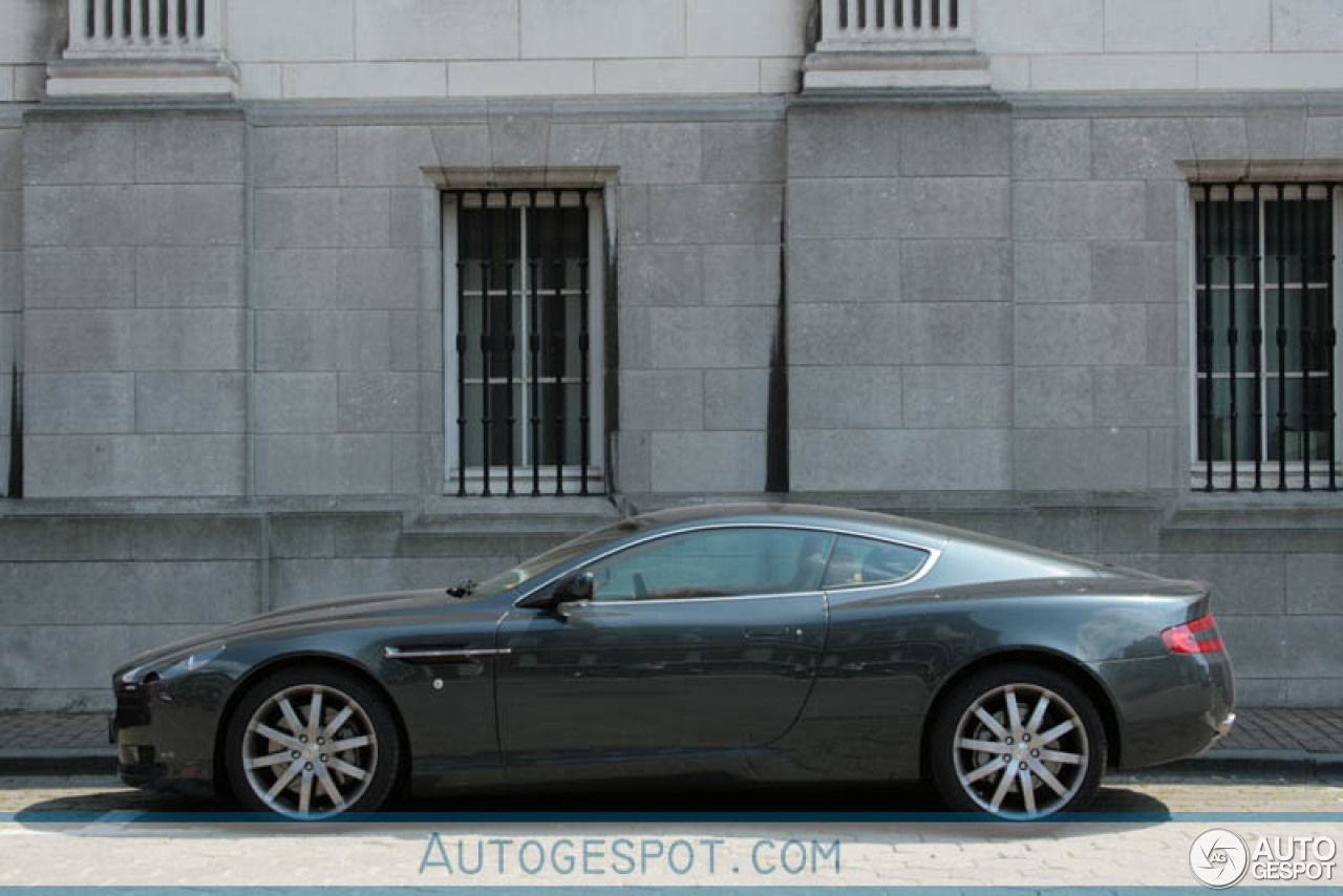 Aston Martin DB9