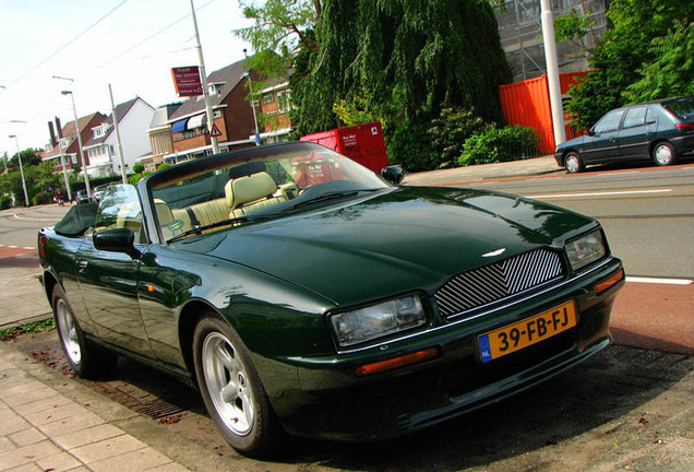 Aston Martin Virage Volante