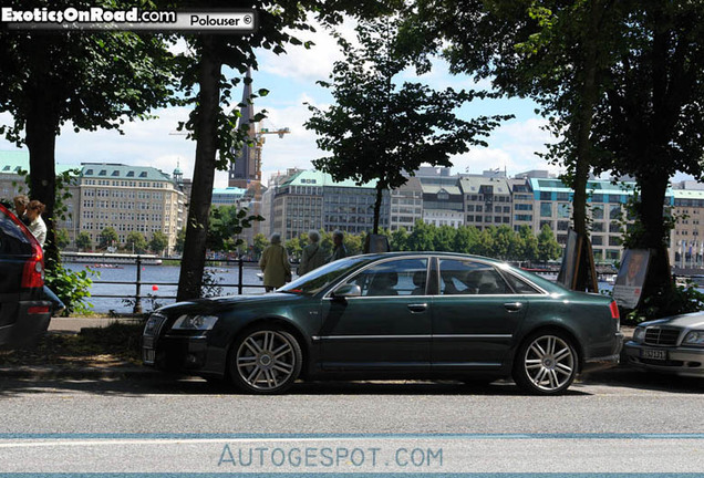 Audi S8 D3