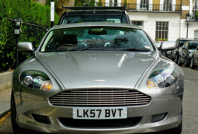 Aston Martin DB9