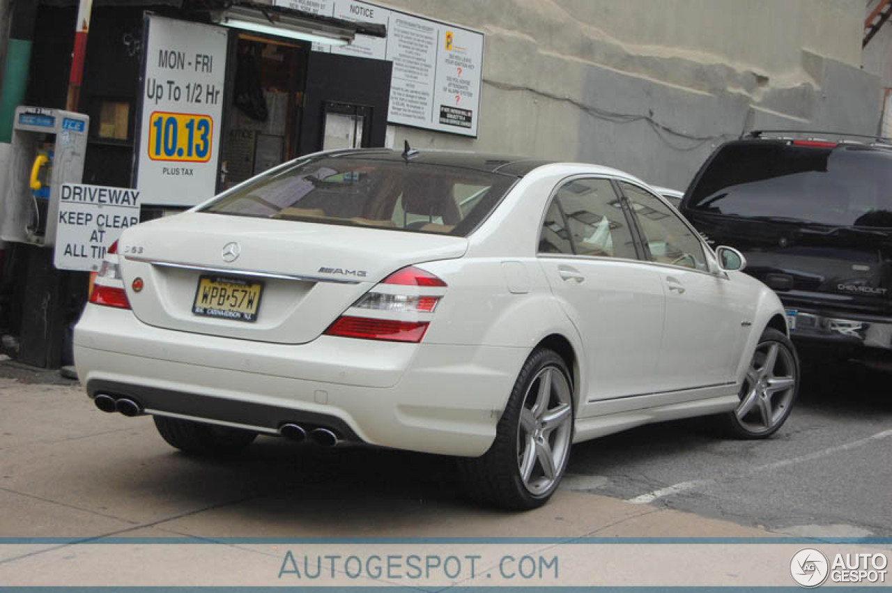 Mercedes-Benz S 63 AMG W221