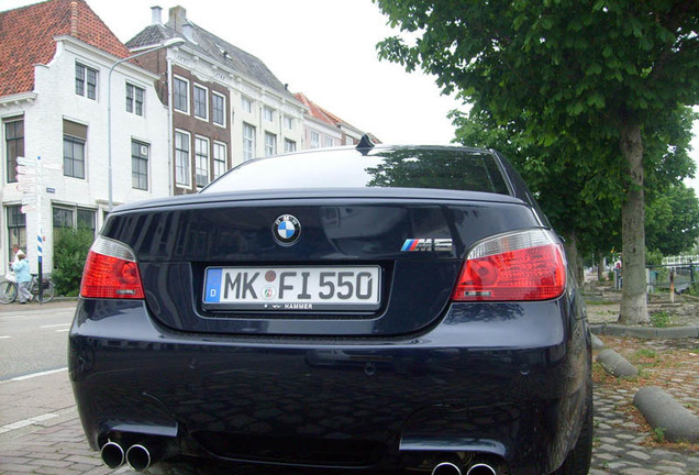 BMW M5 E60 2005