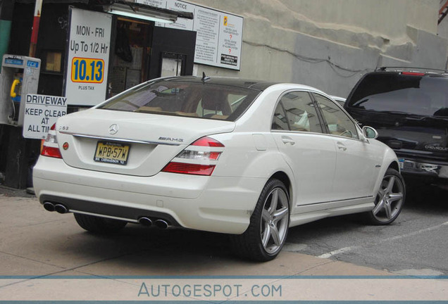 Mercedes-Benz S 63 AMG W221