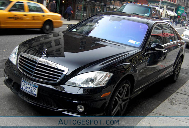 Mercedes-Benz S 63 AMG W221