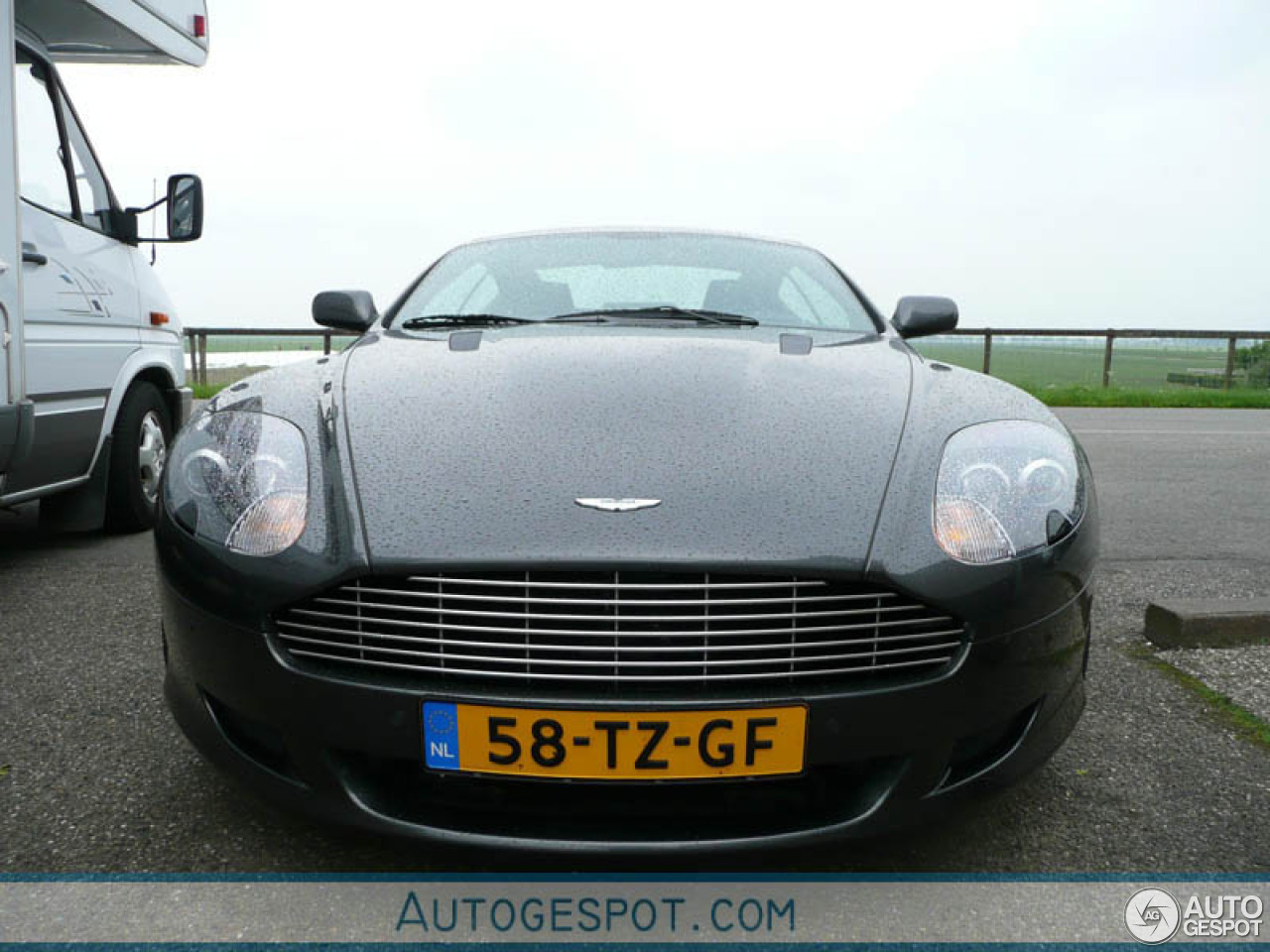 Aston Martin DB9