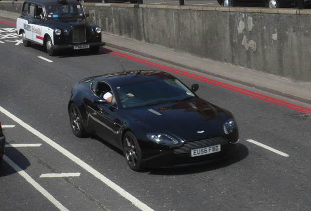 Aston Martin V8 Vantage