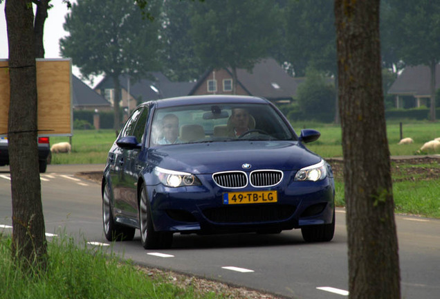 BMW M5 E60 2005