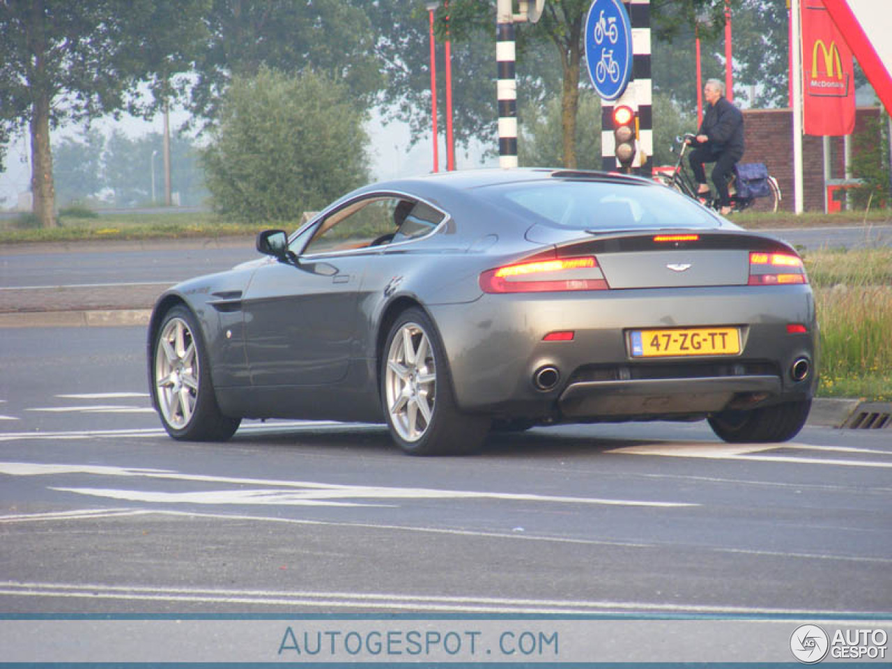 Aston Martin V8 Vantage