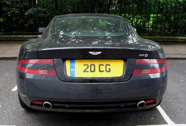 Aston Martin DB9