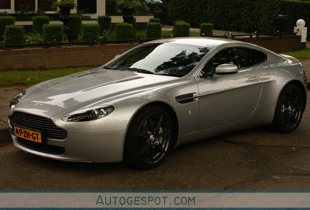 Aston Martin V8 Vantage