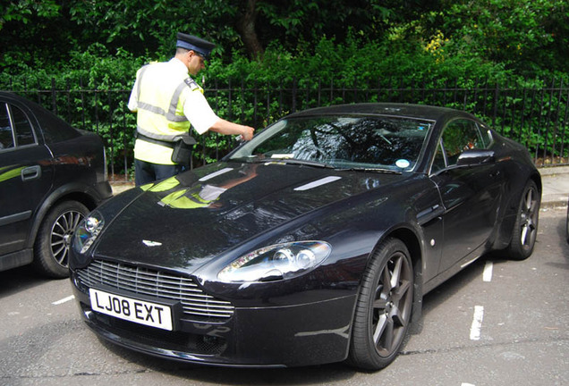 Aston Martin V8 Vantage