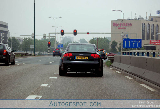 Audi RS4 Sedan