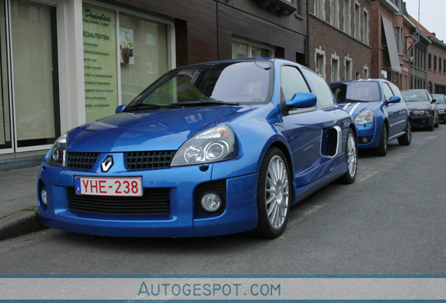 Renault Clio V6 Phase II