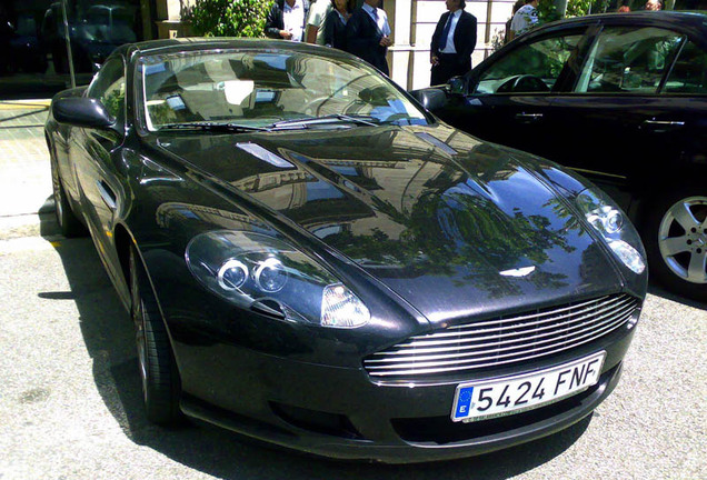 Aston Martin DB9