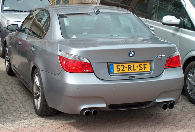 BMW M5 E60 2005