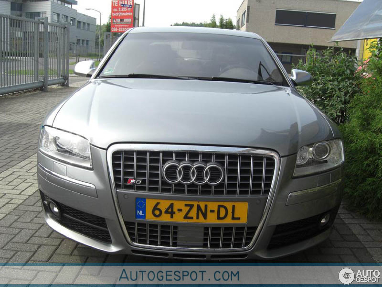 Audi S8 D3