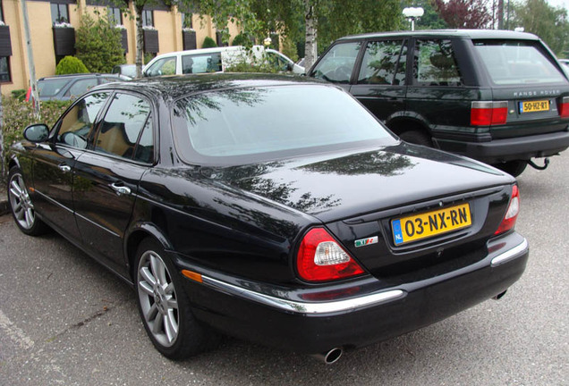 Jaguar XJR