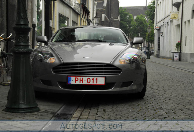 Aston Martin DB9