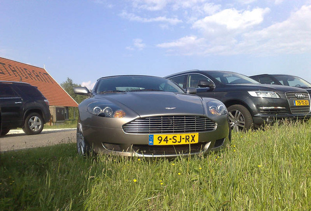 Aston Martin DB9 Volante