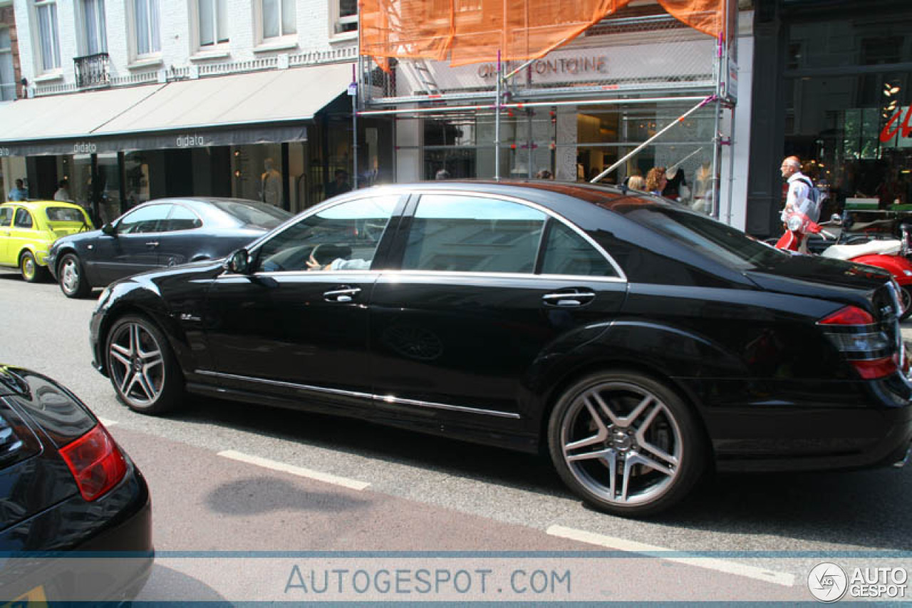 Mercedes-Benz S 63 AMG W221