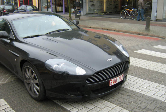 Aston Martin DB9