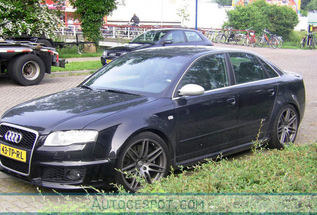 Audi RS4 Sedan