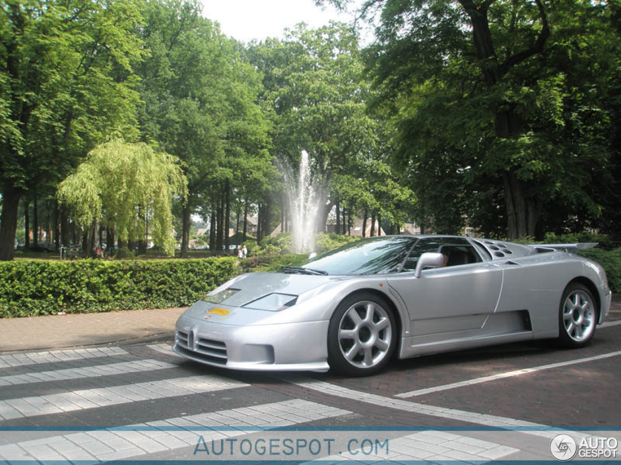 Bugatti EB110 SS