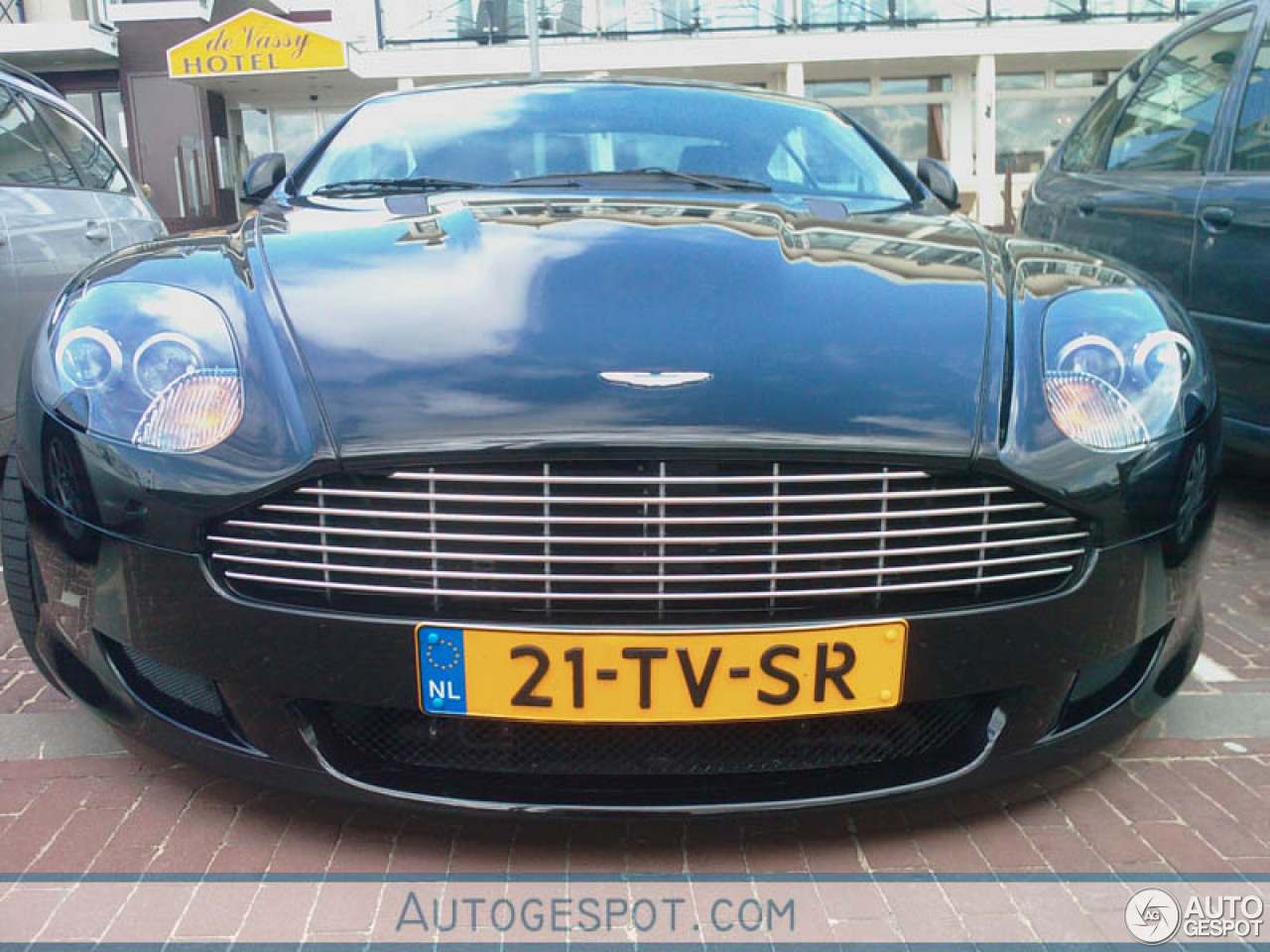 Aston Martin DB9